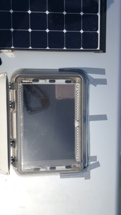 Dachhaube gut festgeklebt