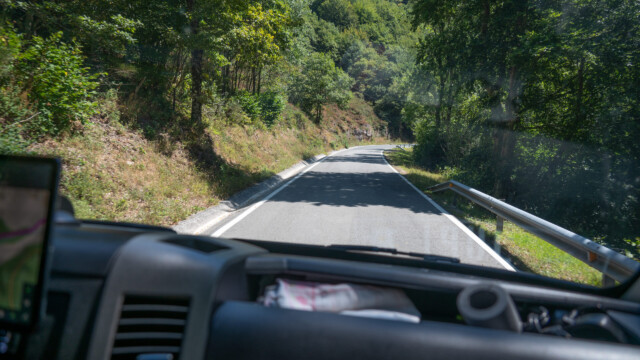 schmale Nationalstrasse