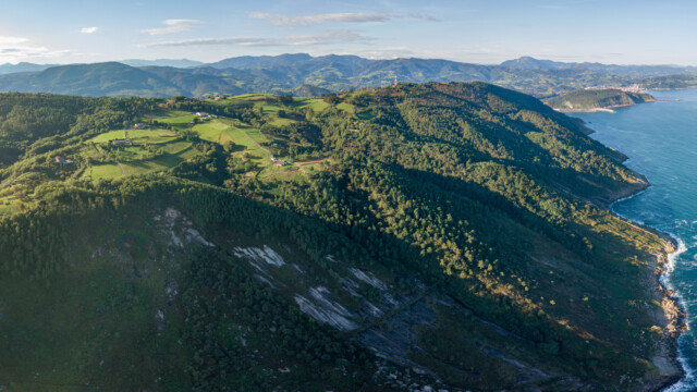 Drohnensicht der Küste