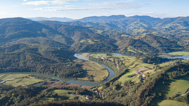 Flussschlaufe von oben gesehen