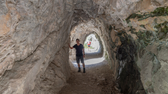 viele Tunnels