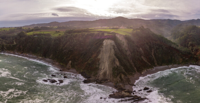 Panoramabild mit der Drohne aus 31 Hochformataufnahmen
