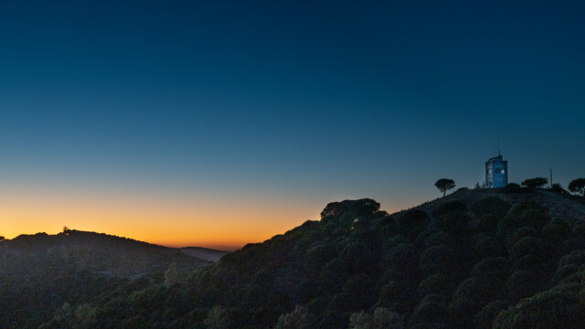 rechts der Turm, unser Vordergrundmotiv fĂĽr das Milchstrassenbild