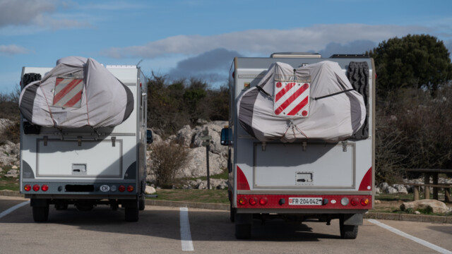 von hinten sehen sie fast gleich aus