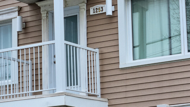 auch bei verschiedenen Etagen erhält jede Wohnung eine eigene Hausnummer