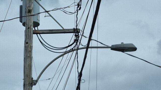 viele Trafos direkt an den Strommasten