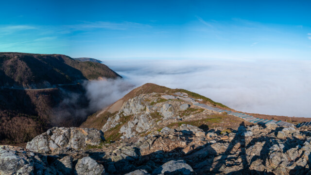 Blick in die Ferne, unter dem Nebelmeer wäre das Meer