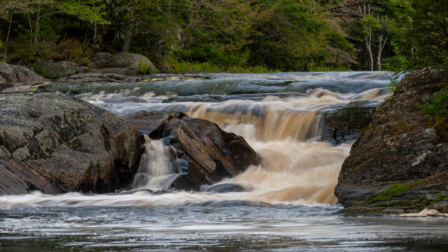 Langzeitbelichtung mit variablem Graufilter und etwa 0.5 Sekunden Belichtungszeit, Kamera auf dem Stativ