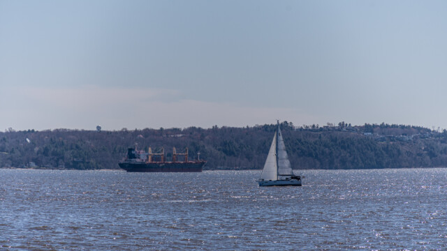 Segelyacht auf dem Sankt-Lorenz Strom