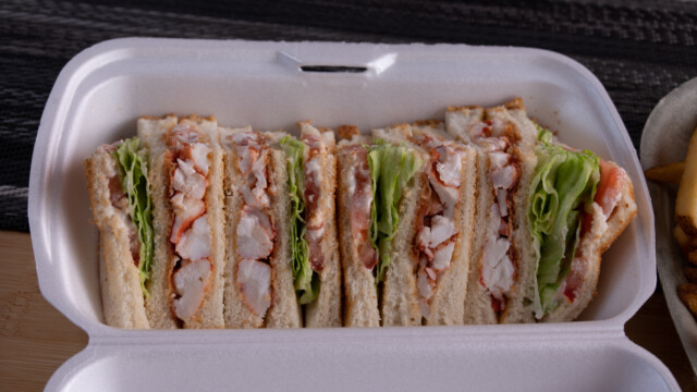 sieht gut aus, in getoastetem Brot