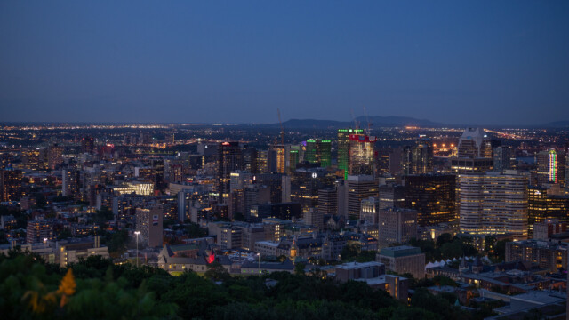 eine Wucht, diese Abendstimmung mit den imposanten Hochhäusern