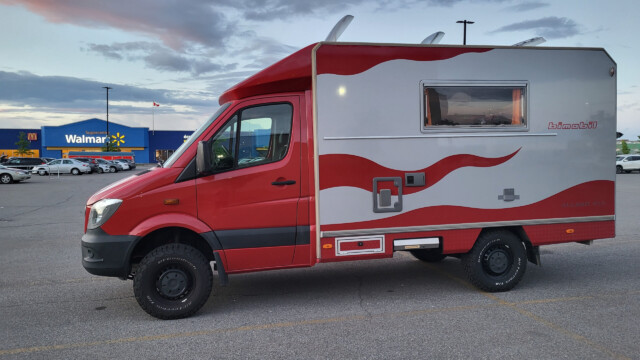 Unser Standplatz beim Walmart-Einkaufszentrum auf der Île de Montréal