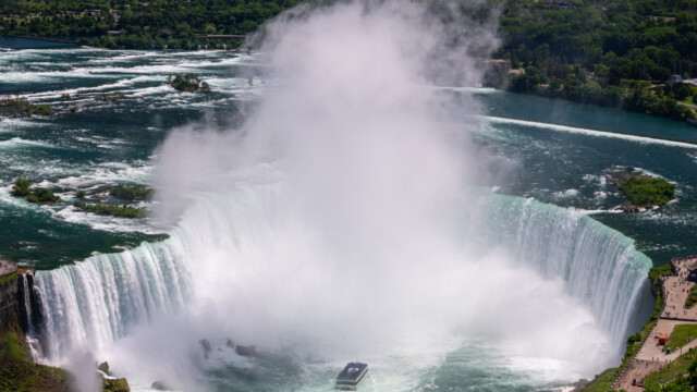 imposante Gischtwolke