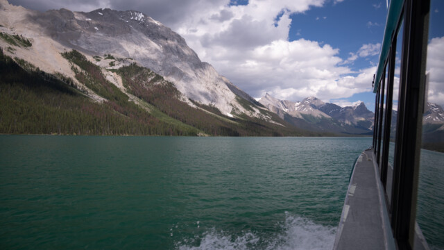 mit dem Schiff ĂĽber den See