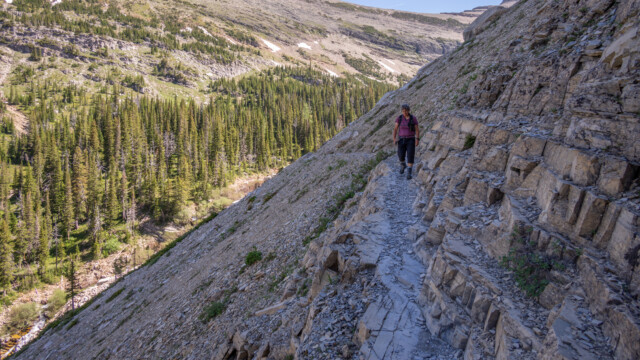 schmaler Weg aber auch nicht so extrem, wie beschrieben