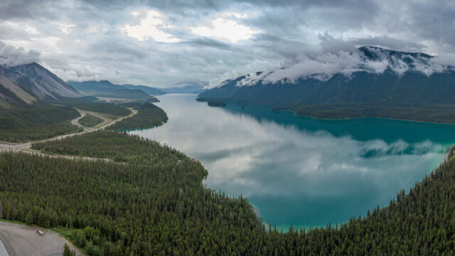 Muncho Lake - Drohnenaufnahme
