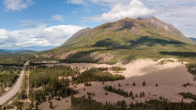 Panorama-Luftbild, ganz links steht Jupi