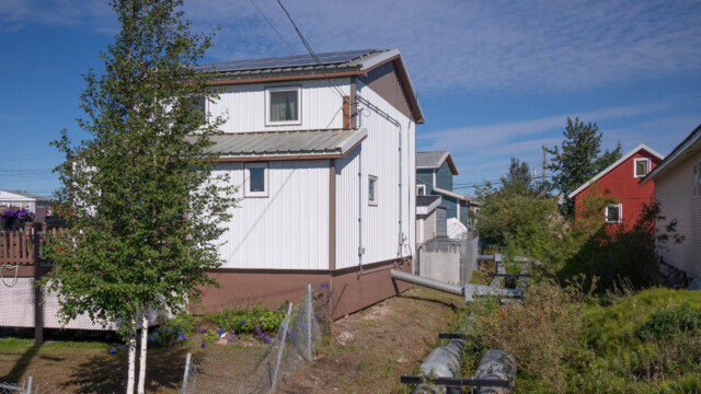 jedes Haus ist am Rohrsystem angeschlossen