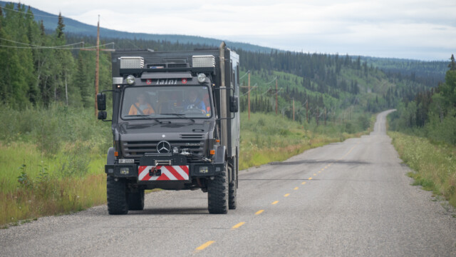 Unimog 3000 der Talni-Crew aus dem BĂĽndnerland