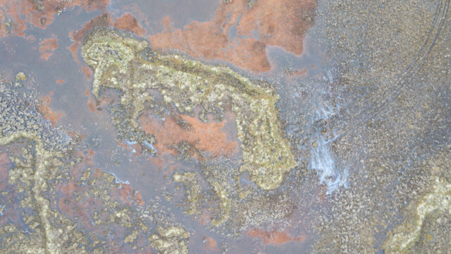 in der Nähe entdeckte ich dabei aus der Luft diese Kunstwerke