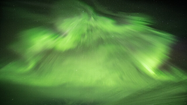 die Figuren verändern sich rasch, bleiben nur wenige Sekundenbruchteile stehen...