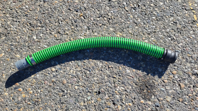 gekürztes Verbindungsstück für unters Fahrzeug;