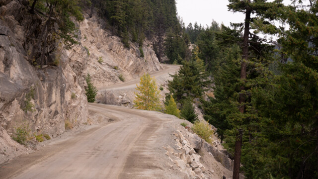 viele schmale Stellen und steil abfallender Rand