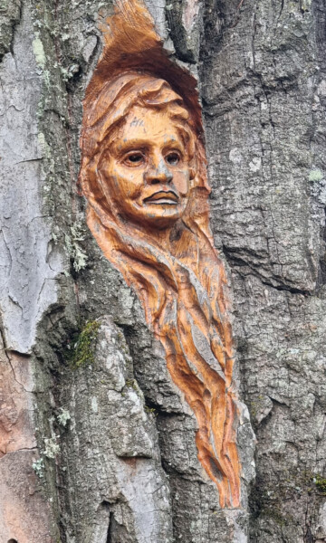 wunderschöne, feine Schnitzereien