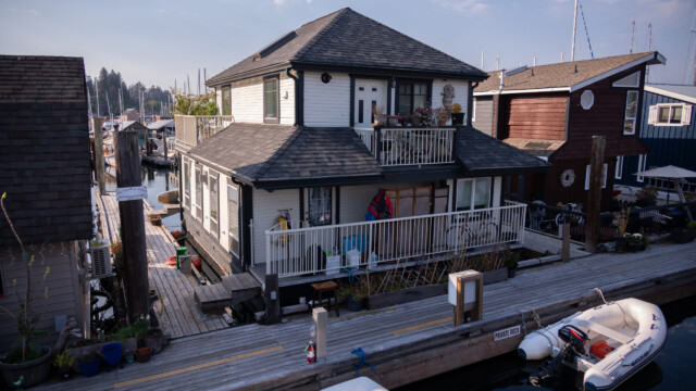 einige Häuser stehen zum Vermieten zur Verfügung