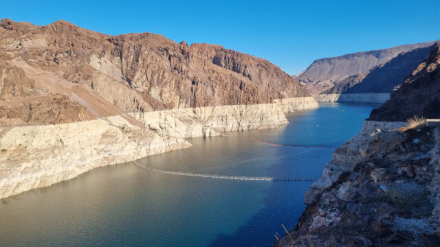 auch hier sieht man gut den tiefen Wasserstand des Stausees