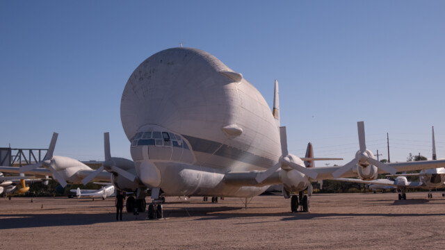gemäss Urteil Bettina das schreckliste Flugzeug der Ausstellung: eine Boeing Super-Guppy, zum Transport von Rumpf-Segmenten