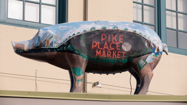 Eingang zur Markthalle