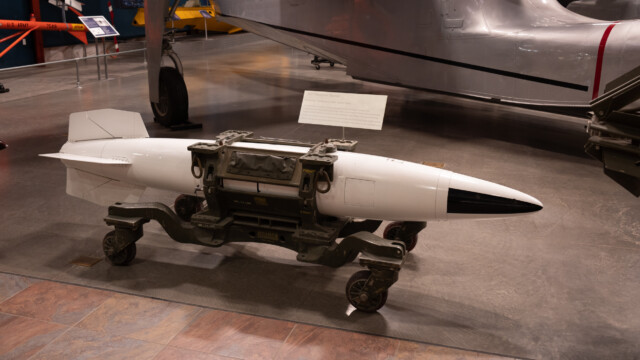 ausgemusterte "kleine" taktische Atombome vom Typ B-57