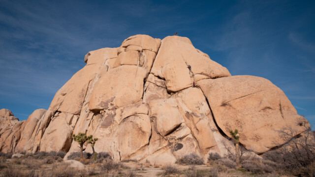 die Kletterer und Kletterinnen sind auf der rechten Seite;