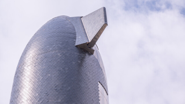 die FlĂĽgel, werden zum Abstieg aus dem Weltall gebraucht