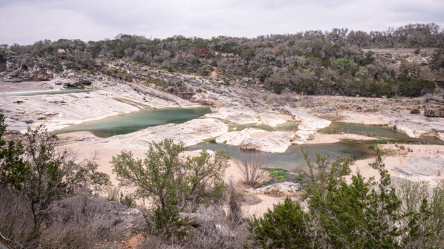 Karstlandschaft, das Wasser versickert immer wieder