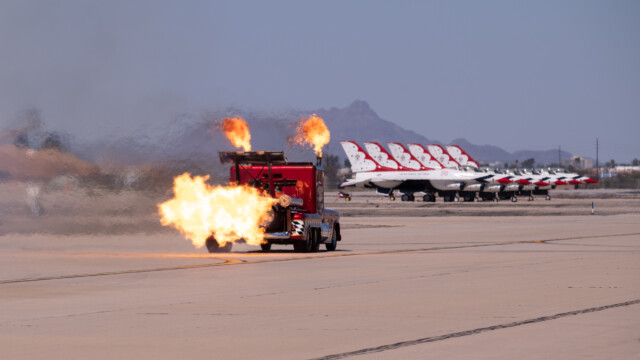 ... ein ziemlicher Flammenwerfer ...