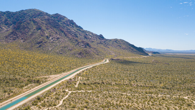 kilometerlanger Kanal