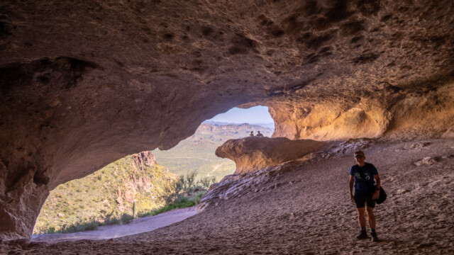 im innern der Höhle; HDR-Aufnahme, d.h. verschieden lang belichtete Aufnahmen zusammengerechnet;