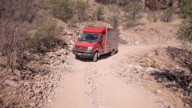 etwas enge Kurve, aber Jupi ist ja ein schmaler