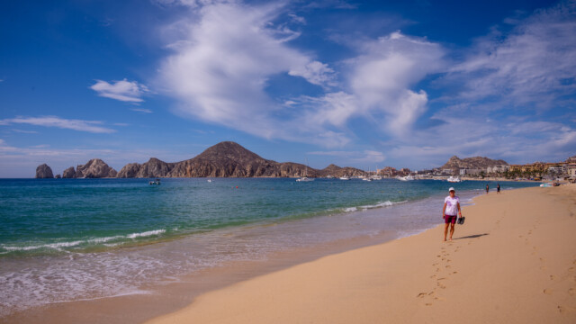 links das eigentlich Kap, der südlichste Zipfel der Baja California