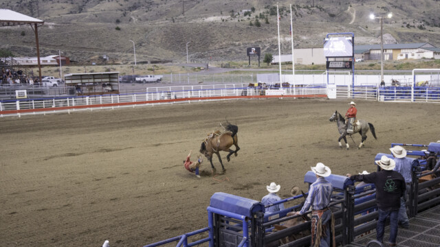 ... und nach kaum 3 Sekunden am Boden